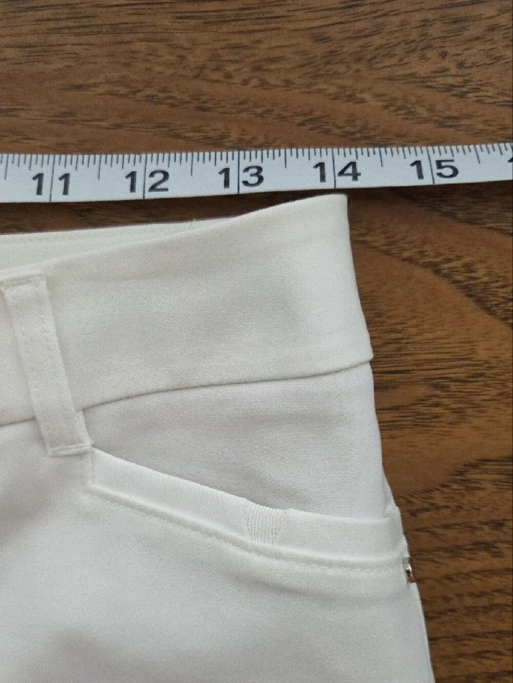 WHITE HOUSE BLACK MARKET THE 5 INCH SHORT SHORTS WHITE SIZE 0 - Picture 13 of 14